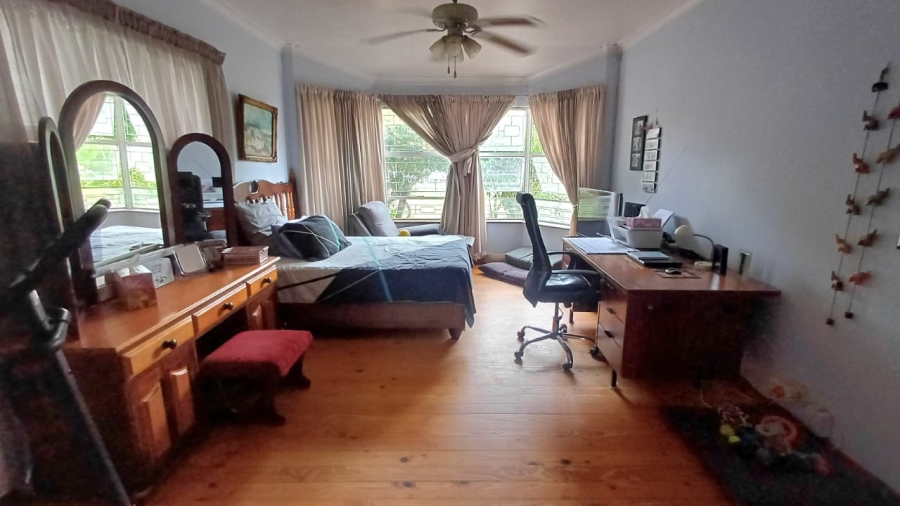 5 Bedroom Property for Sale in Vanes Estate Eastern Cape